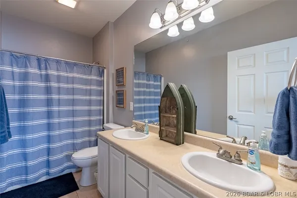 $300,000 | 4935 Robbins Circle, Unit 223, Osage Beach, MO 65065