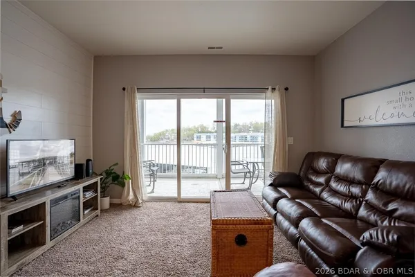 $300,000 | 4935 Robbins Circle, Unit 223, Osage Beach, MO 65065