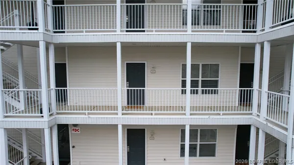 $300,000 | 4935 Robbins Circle, Unit 223, Osage Beach, MO 65065