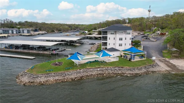 $300,000 | 4935 Robbins Circle, Unit 223, Osage Beach, MO 65065