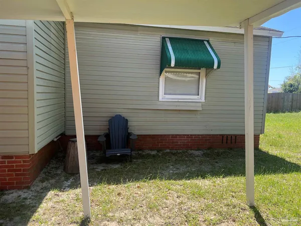 $1,400 | 103 Northwest Kalash Road, Pensacola, FL 32507