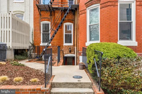 $425,000 | 516 4th Street Northeast, Unit 101, Washington, DC 20002
