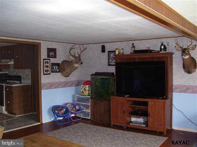 5125 Fairfield Road Fairfield, PA 17320 - Photo 3 of 11