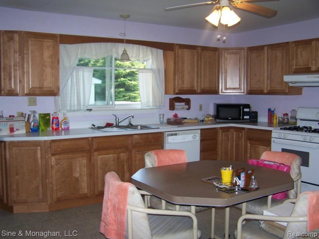 4141 Neuman Road St. Clair, MI 48079 - Photo 10 of 20 4141 (14).jpg