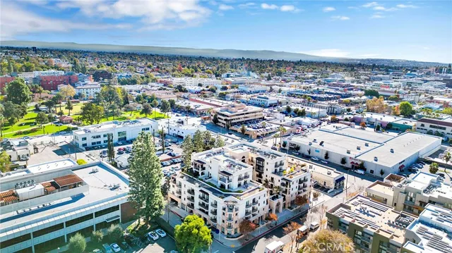 $1,395,000 | 250 South De Lacey Avenue, Unit 203A, Pasadena, CA 91105