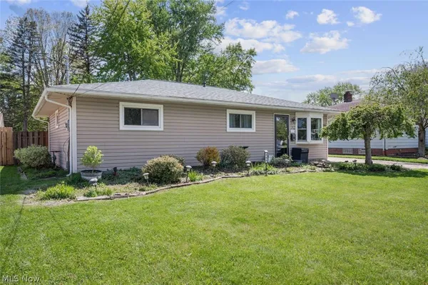 $210,000 | 255 Buckeye Drive, Berea, OH 44017
