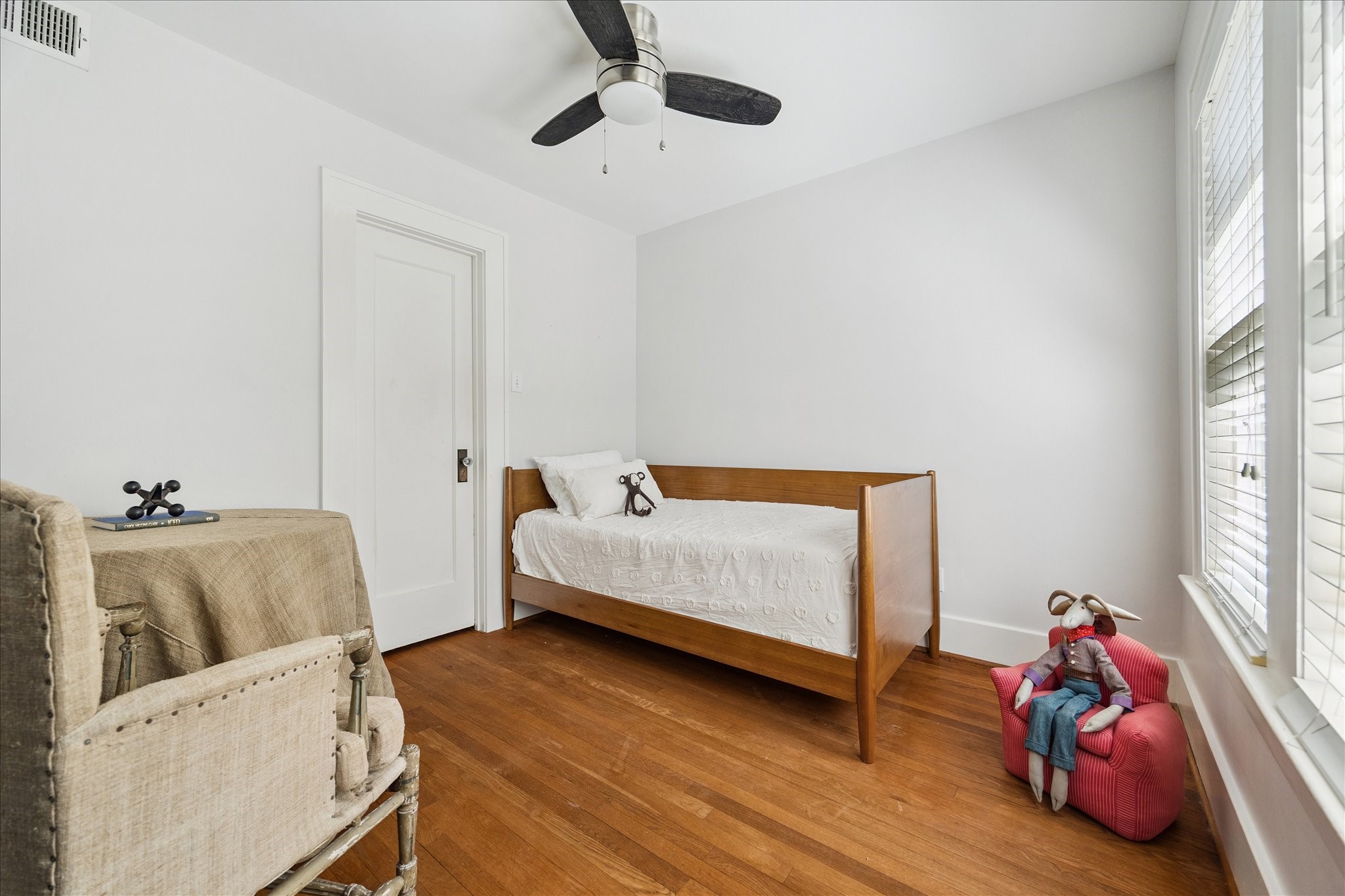 1656 Norfolk Street Houston, TX 77006 - Photo 38 of 43