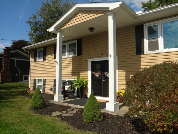 $314,900 | 17 Redwing Lane, Horseheads, NY 14845