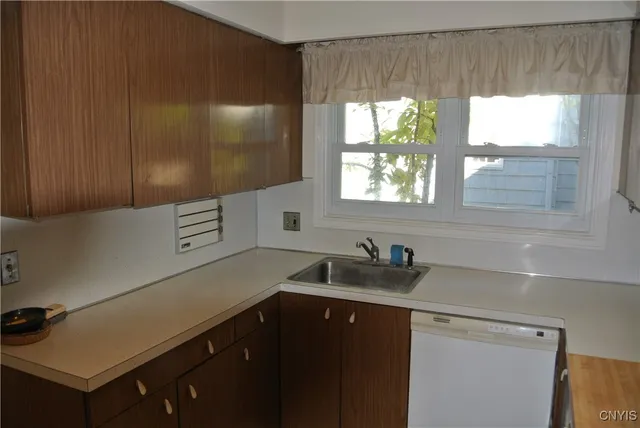 $300,000 | 507 Scott Avenue, Syracuse, NY 13224