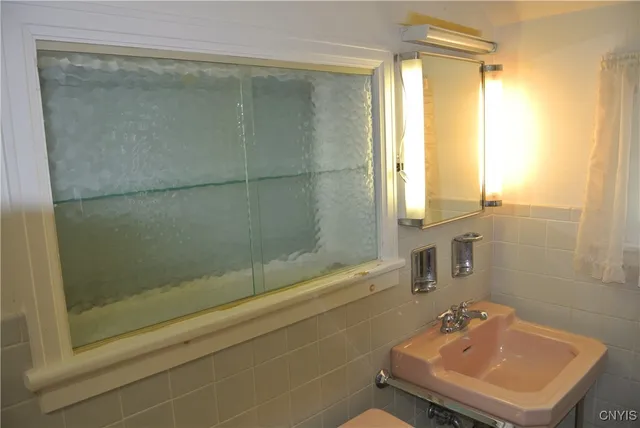 $300,000 | 507 Scott Avenue, Syracuse, NY 13224