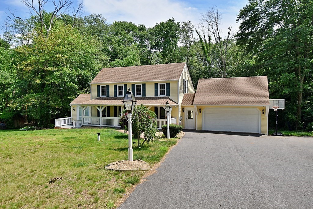 40 Gilmore Road Southborough, MA 01772 - Photo 2 of 36 Gallery Image 2