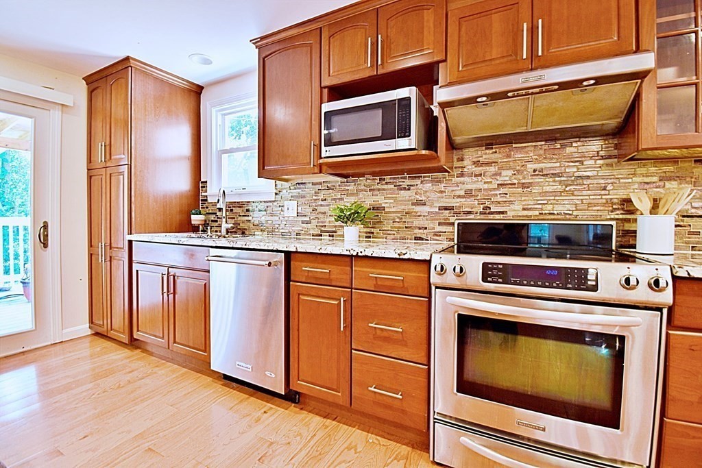 40 Gilmore Road Southborough, MA 01772 - Photo 10 of 36 Gallery Image 10