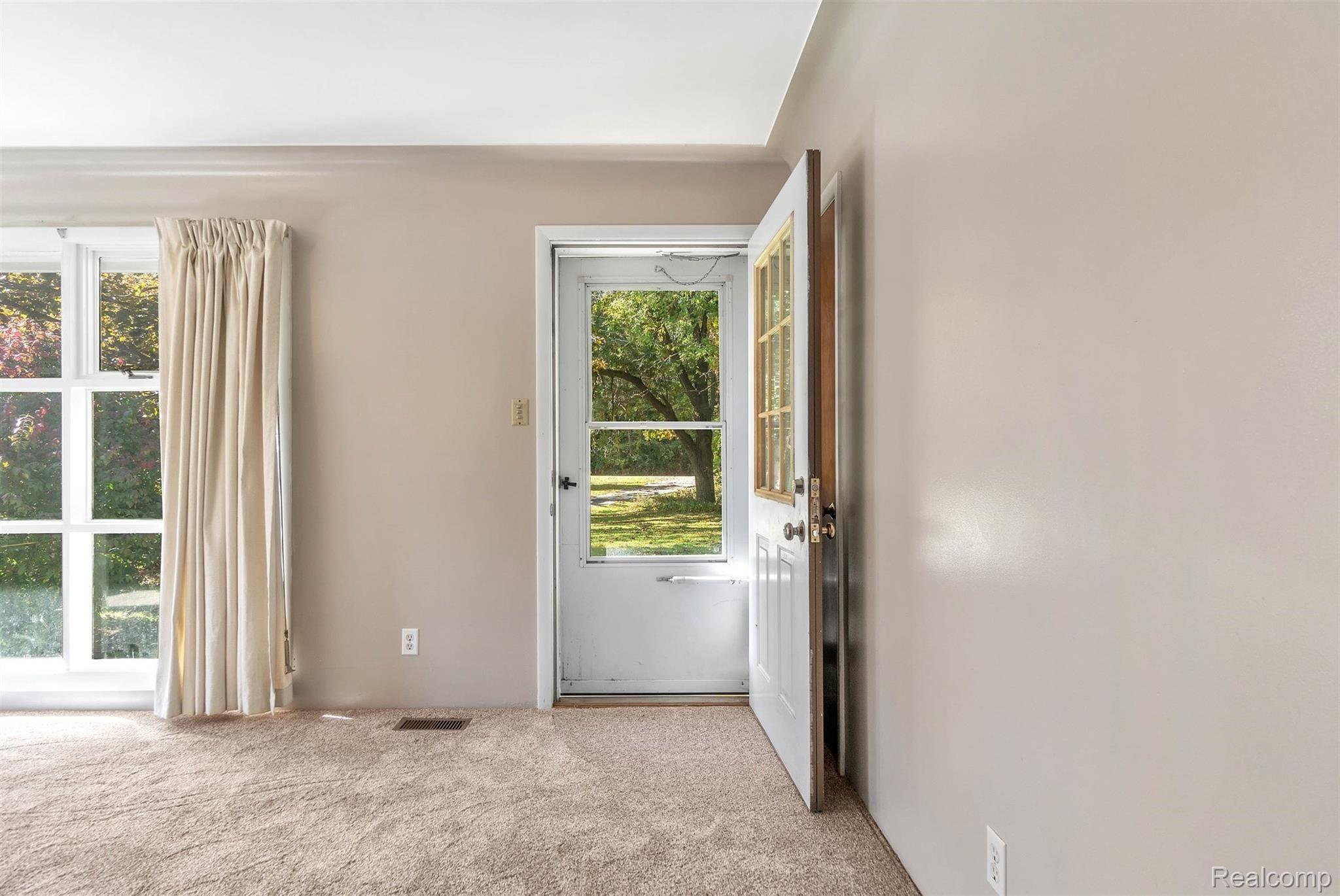 3200 Sexton Road Howell, MI 48843 - Photo 6 of 35 Welcome Home