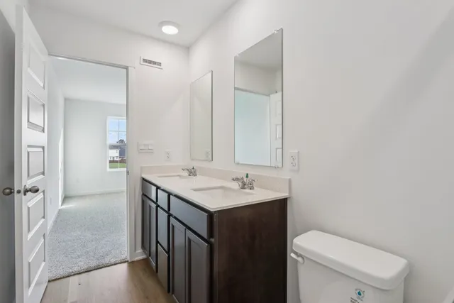 $299,990 | 877 Briar Gln Court, Hampshire, IL 60140