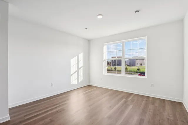 $299,990 | 877 Briar Gln Court, Hampshire, IL 60140