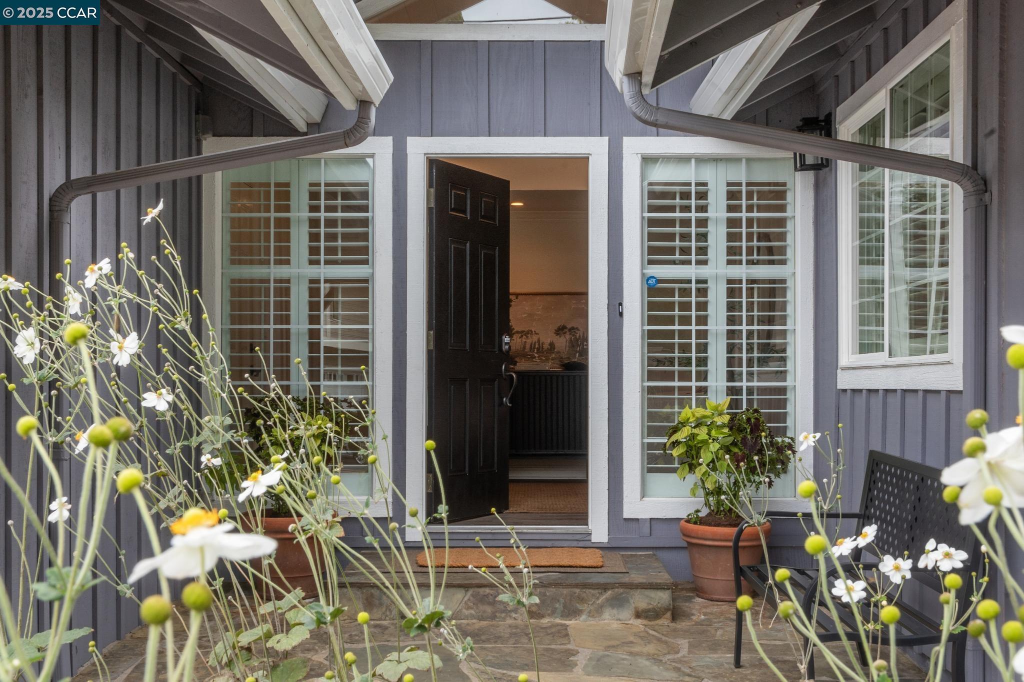 2335 Mallard Drive Walnut Creek, CA 94597 - Photo 3 of 60