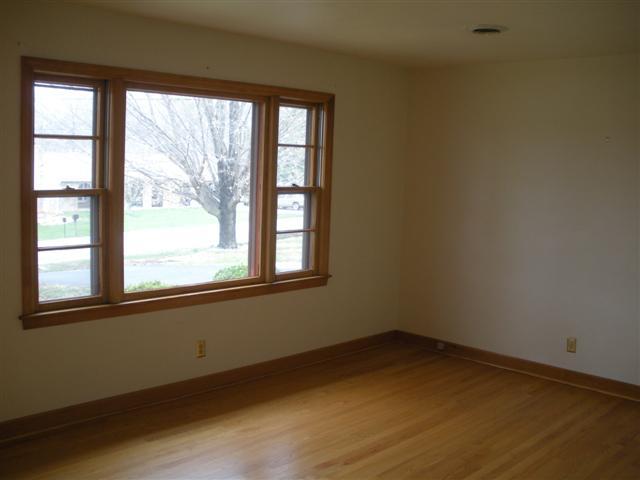 330 Bernard Road Rocky Mount, VA 24151 - Photo 4 of 25 Living Room