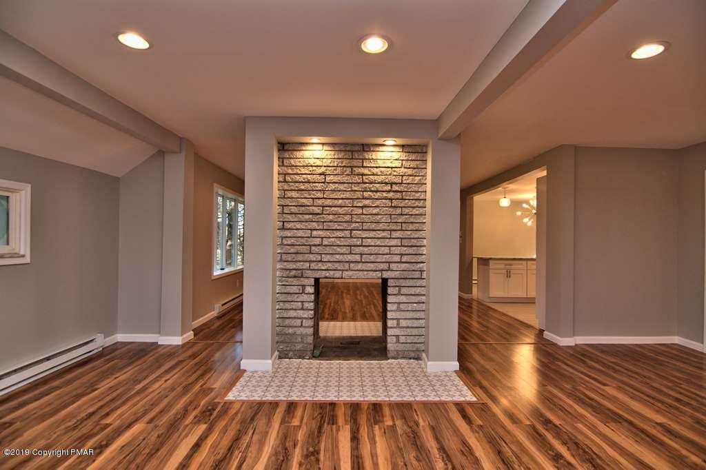 364 Merry Hill Road Bartonsville, PA 18321 - Photo 14 of 55 Living Room