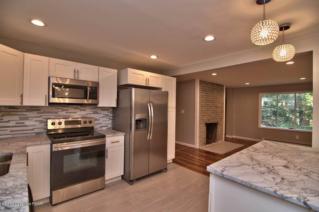 364 Merry Hill Road Bartonsville, PA 18321 - Photo 9 of 55 Kitchen
