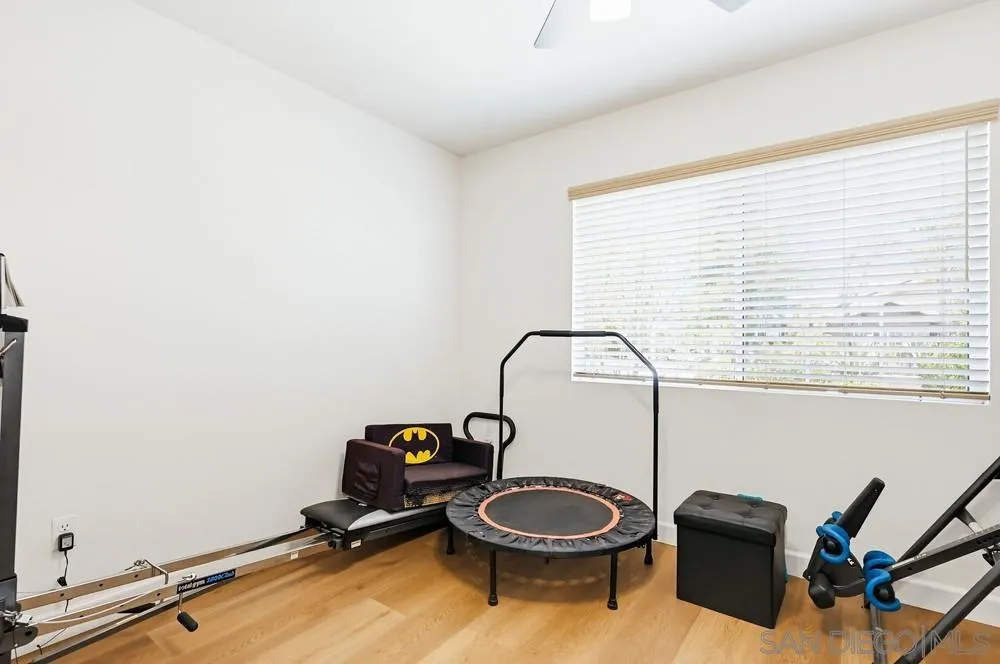 2501 Columbine Road Alpine, CA 91901 - Photo 20 of 44 a room with a chair and gym equipment