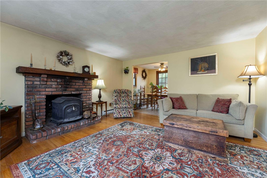 489 Maple Valley Road Coventry, RI 02816 - Photo 6 of 45