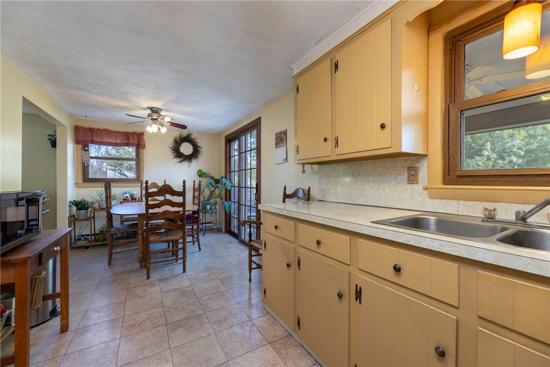 489 Maple Valley Road Coventry, RI 02816 - Photo 7 of 45