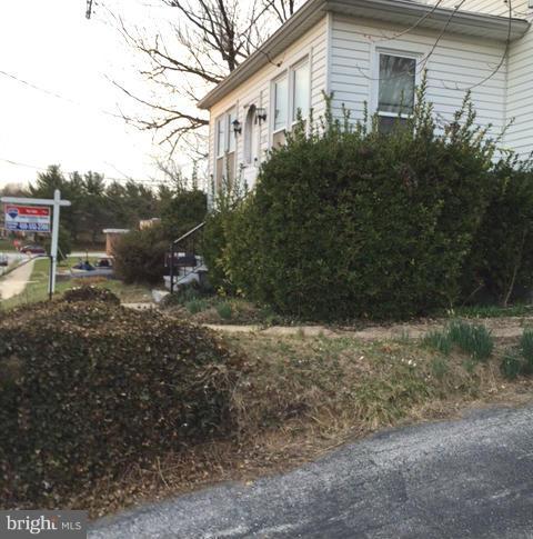 907 Courtney Road Halethorpe, MD 21227 - Photo 3 of 5 Exterior (General)