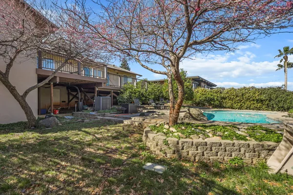 $599,000 | 3410 Scenic Drive, Redding, CA 96001