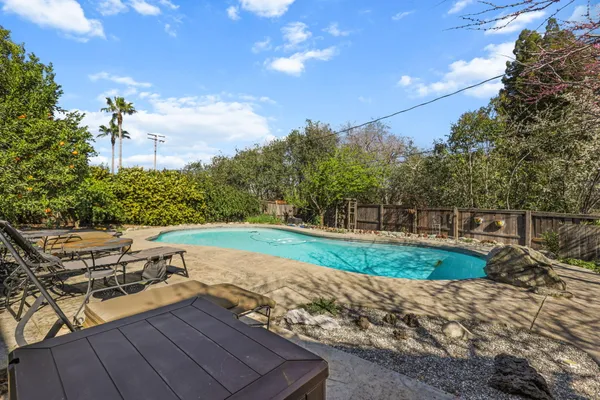 $599,000 | 3410 Scenic Drive, Redding, CA 96001