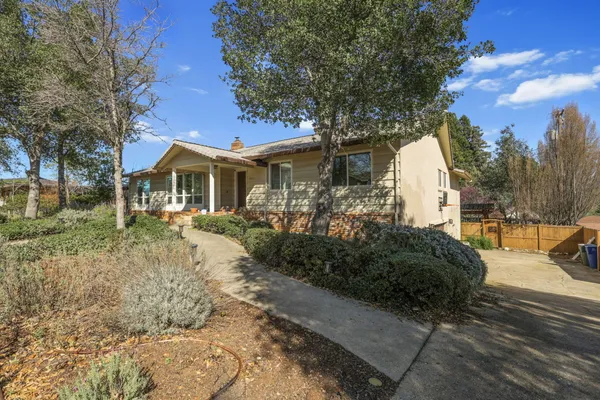 $599,000 | 3410 Scenic Drive, Redding, CA 96001