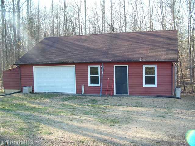608 Saddletree Road Thomasville, NC 27360 - Photo 6 of 16 Parking Lot/Garage.