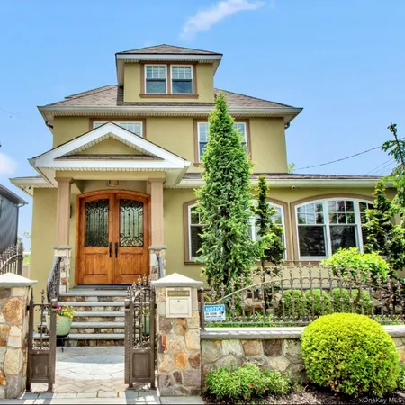 $2,498,000 | 149-02 11th Avenue | Whitestone