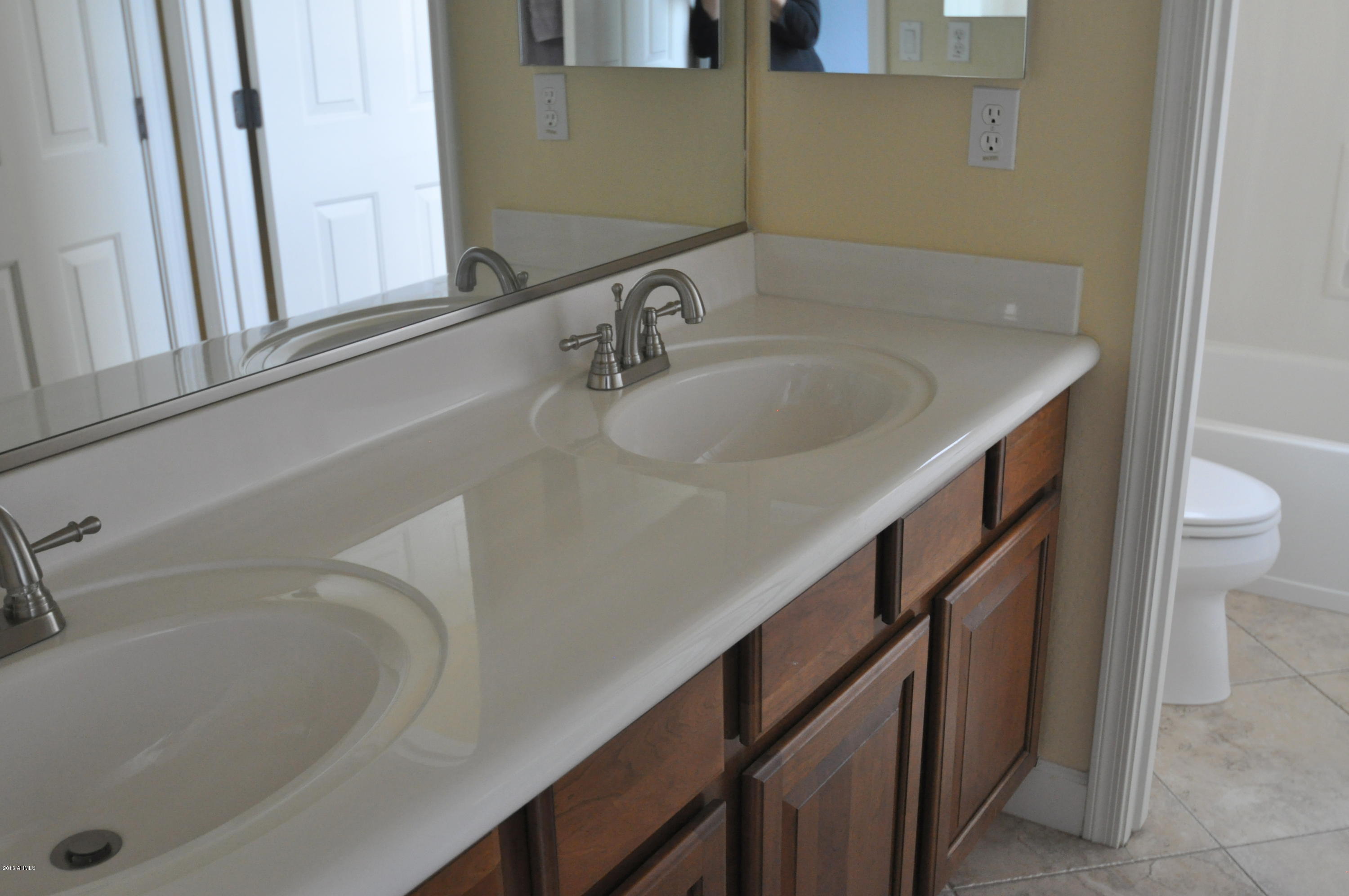 4607 West Summerside Road Laveen, AZ 85339 - Photo 37 of 51 Guest Bath upstairs