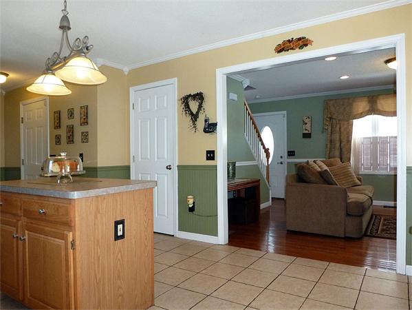 191 Mazarin Street Springfield, MA 01151 - Photo 12 of 26