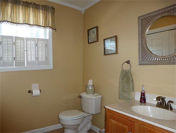 191 Mazarin Street Springfield, MA 01151 - Photo 10 of 26