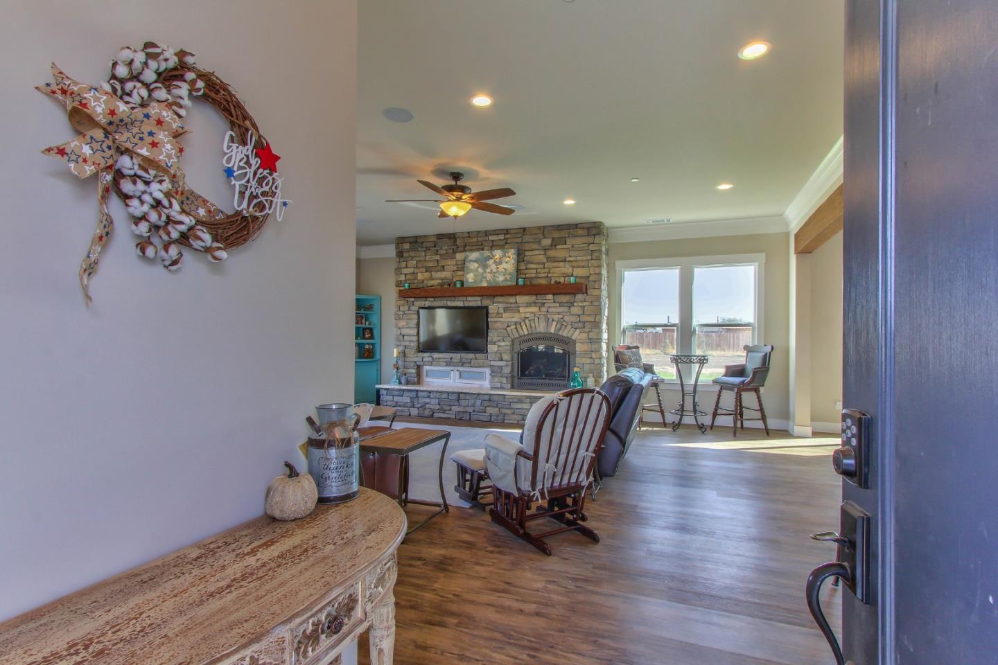 271 Magladry Road Hollister, CA 95023 - Photo 3 of 34 Gallery Image 3