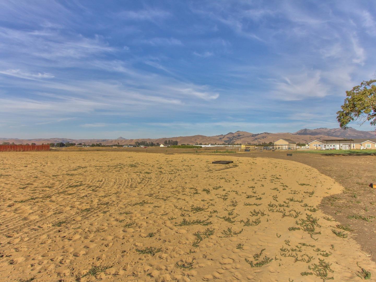 271 Magladry Road Hollister, CA 95023 - Photo 33 of 34 Gallery Image 33