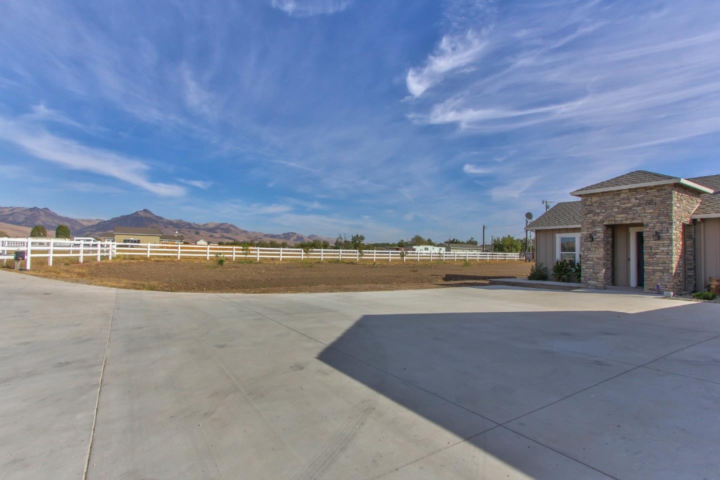 271 Magladry Road Hollister, CA 95023 - Photo 34 of 34 Gallery Image 34