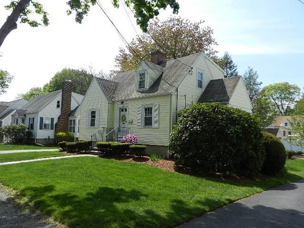 15 Marlton Road Waltham, MA 02453 - Photo 2 of 27 Gallery Image 2