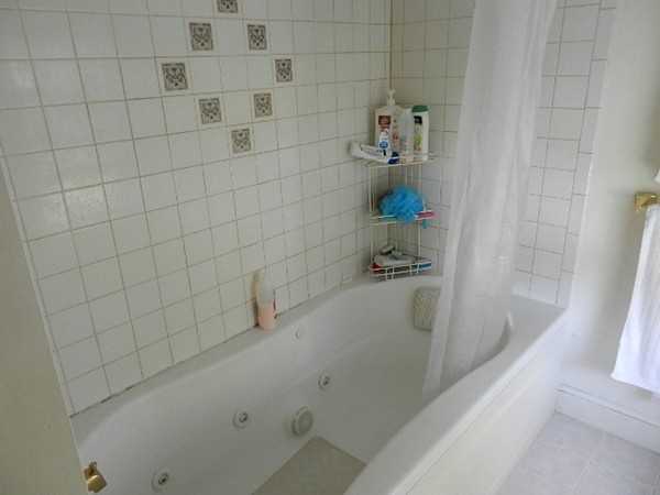 15 Marlton Road Waltham, MA 02453 - Photo 21 of 27 Gallery Image 21