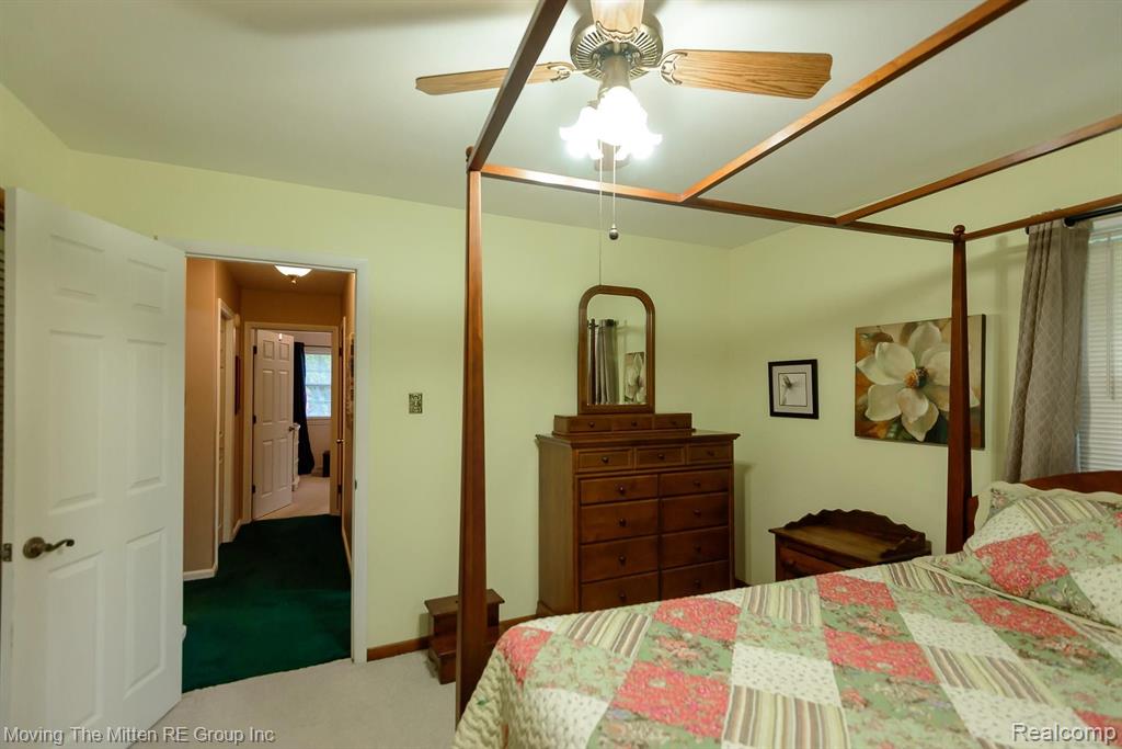16867 Renton Road Belleville, MI 48111 - Photo 23 of 46