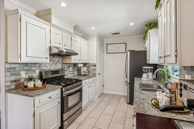 $600,000 | 5502 Porsche Lane, Austin, TX 78749