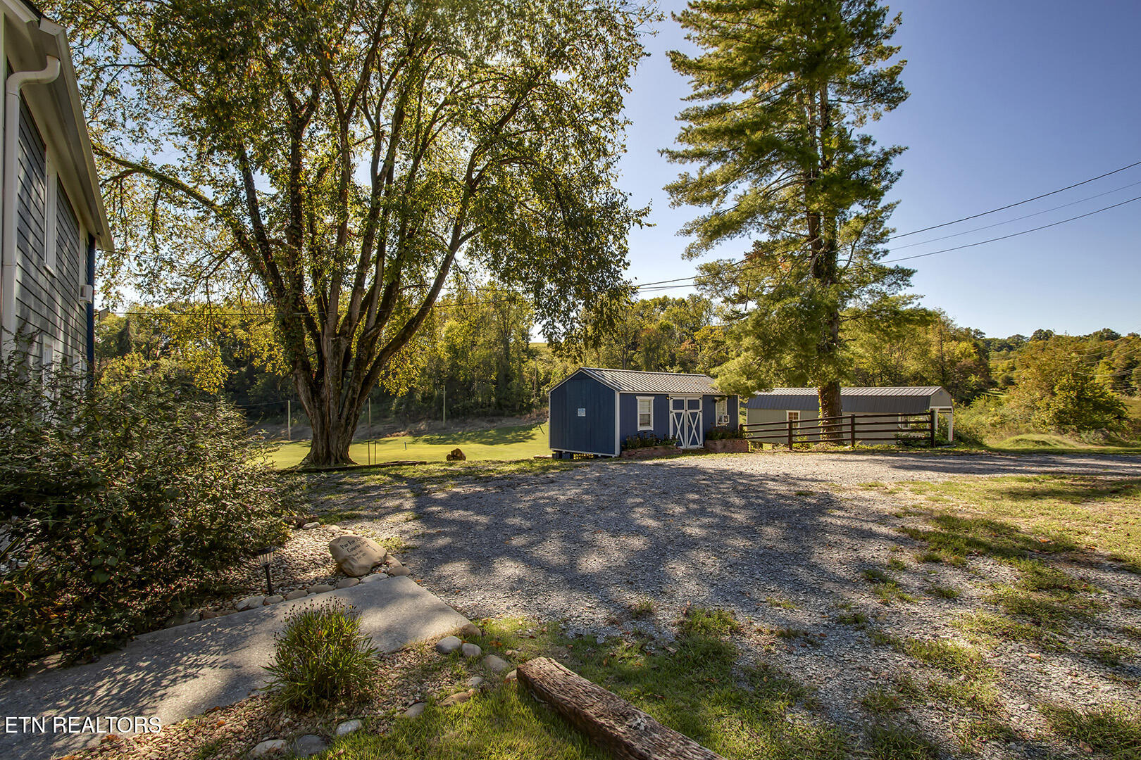9604 Kodak Road Kodak, TN 37764 - Photo 57 of 60 57_KodakRoad_9604_Parking-GardenShed01
