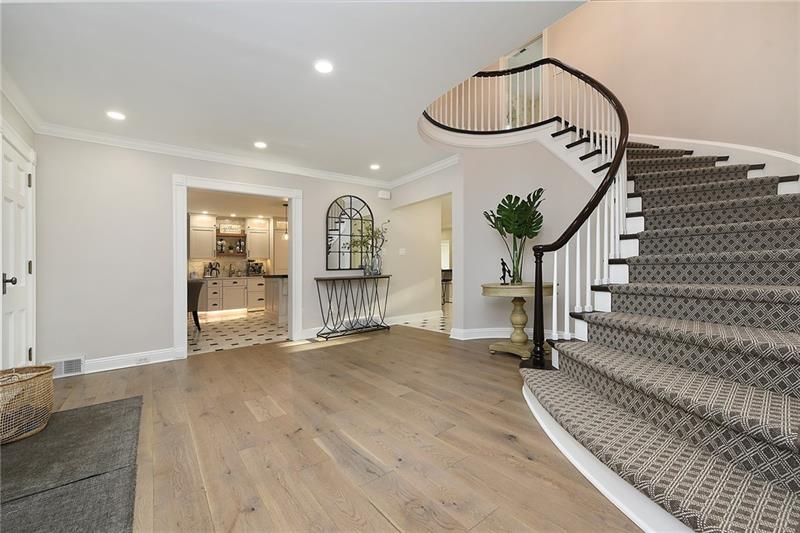 1160 Washington Road Pittsburgh, PA 15228 - Photo 2 of 23 Gallery Image 2