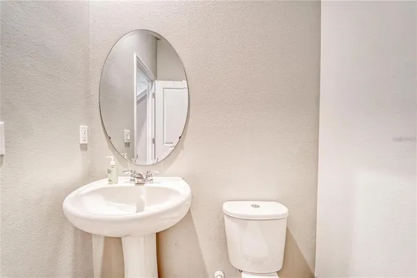 $2,450 | 1642 Boxleaf Lane, Bradenton, FL 34211