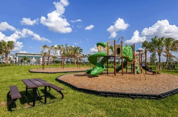 $2,450 | 1642 Boxleaf Lane, Bradenton, FL 34211