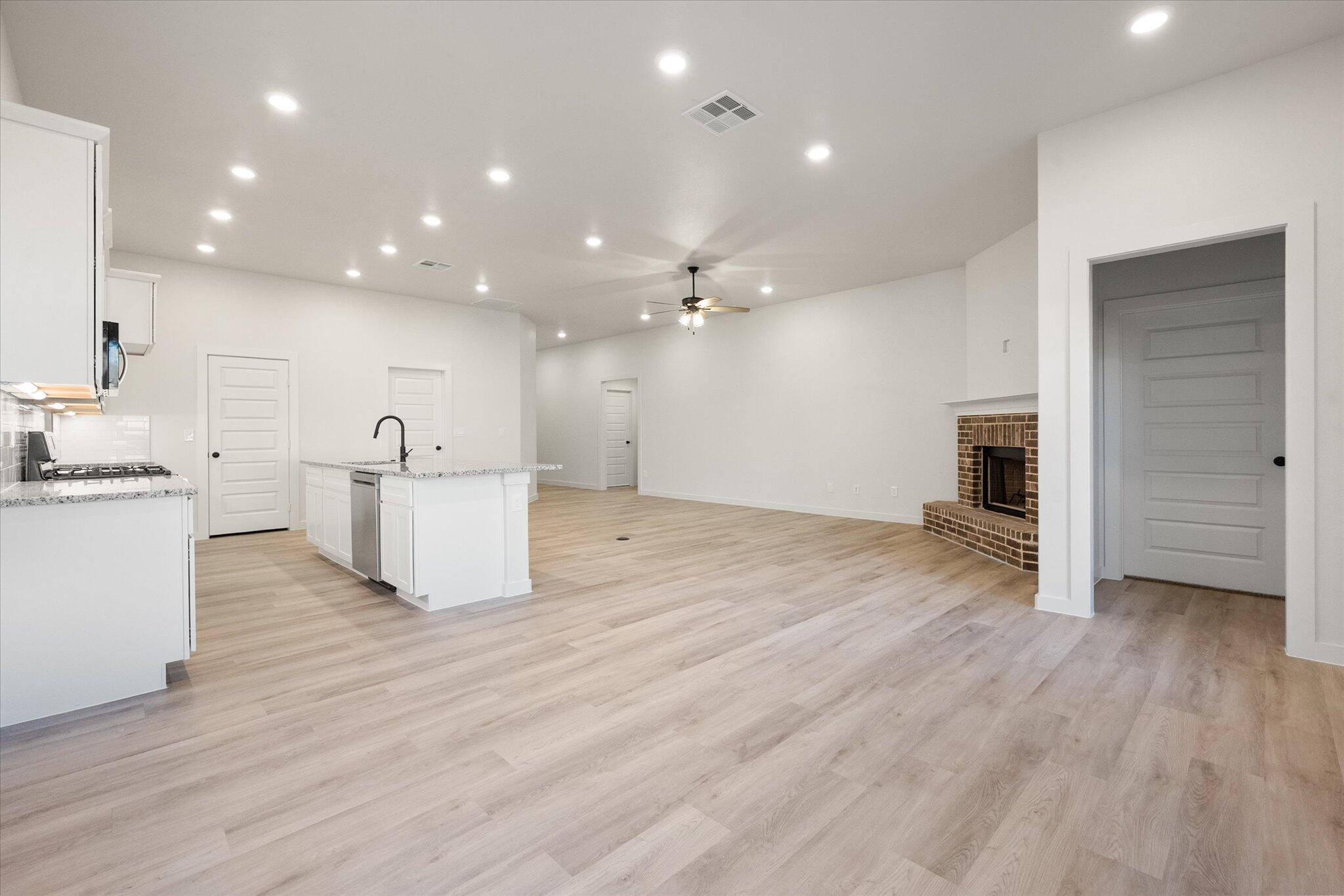 7004 56th Street Lubbock, TX 79407 - Photo 12 of 24 14-7004 56th_6163