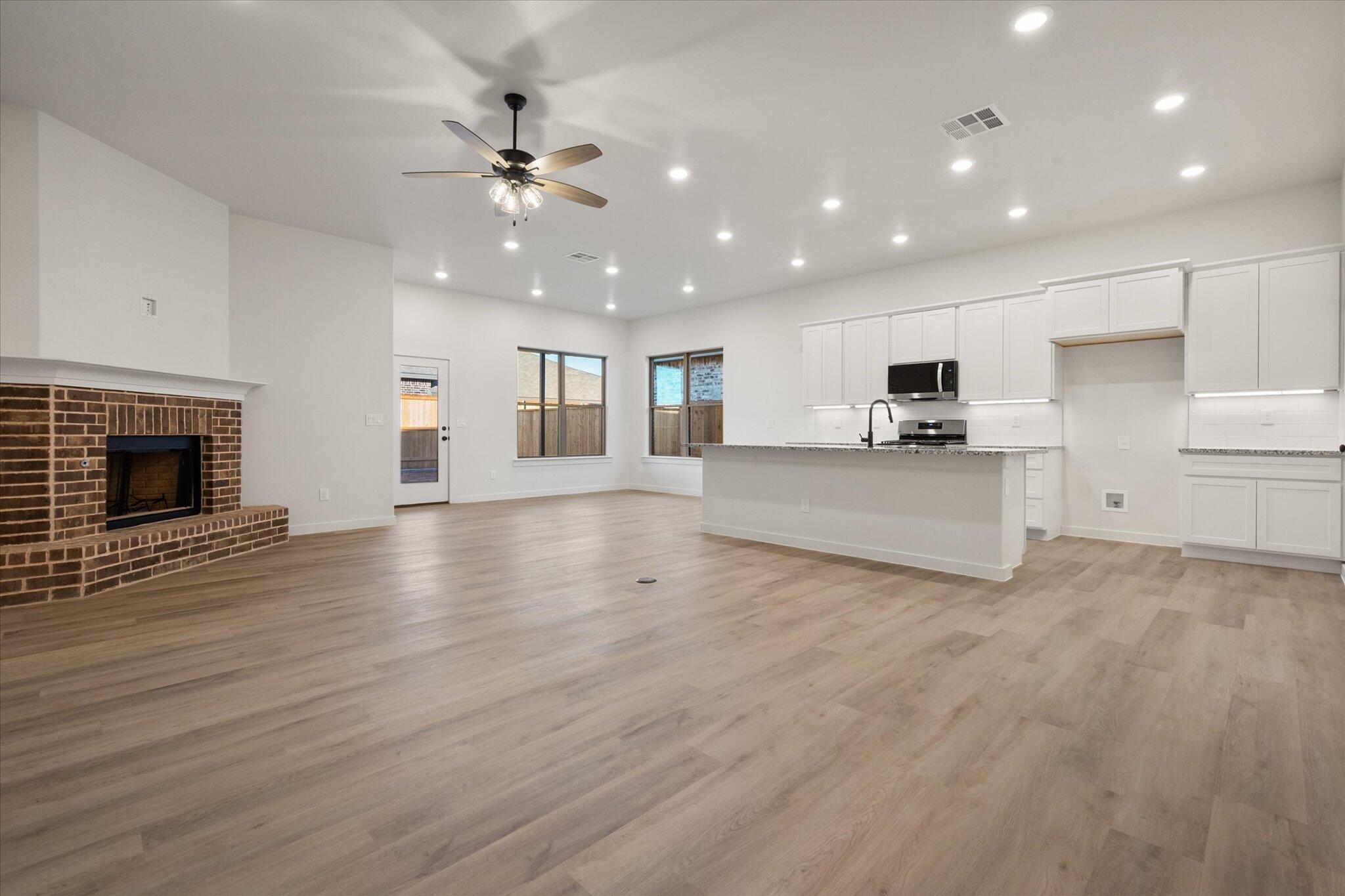 7004 56th Street Lubbock, TX 79407 - Photo 3 of 24 17-7004 56th_6178