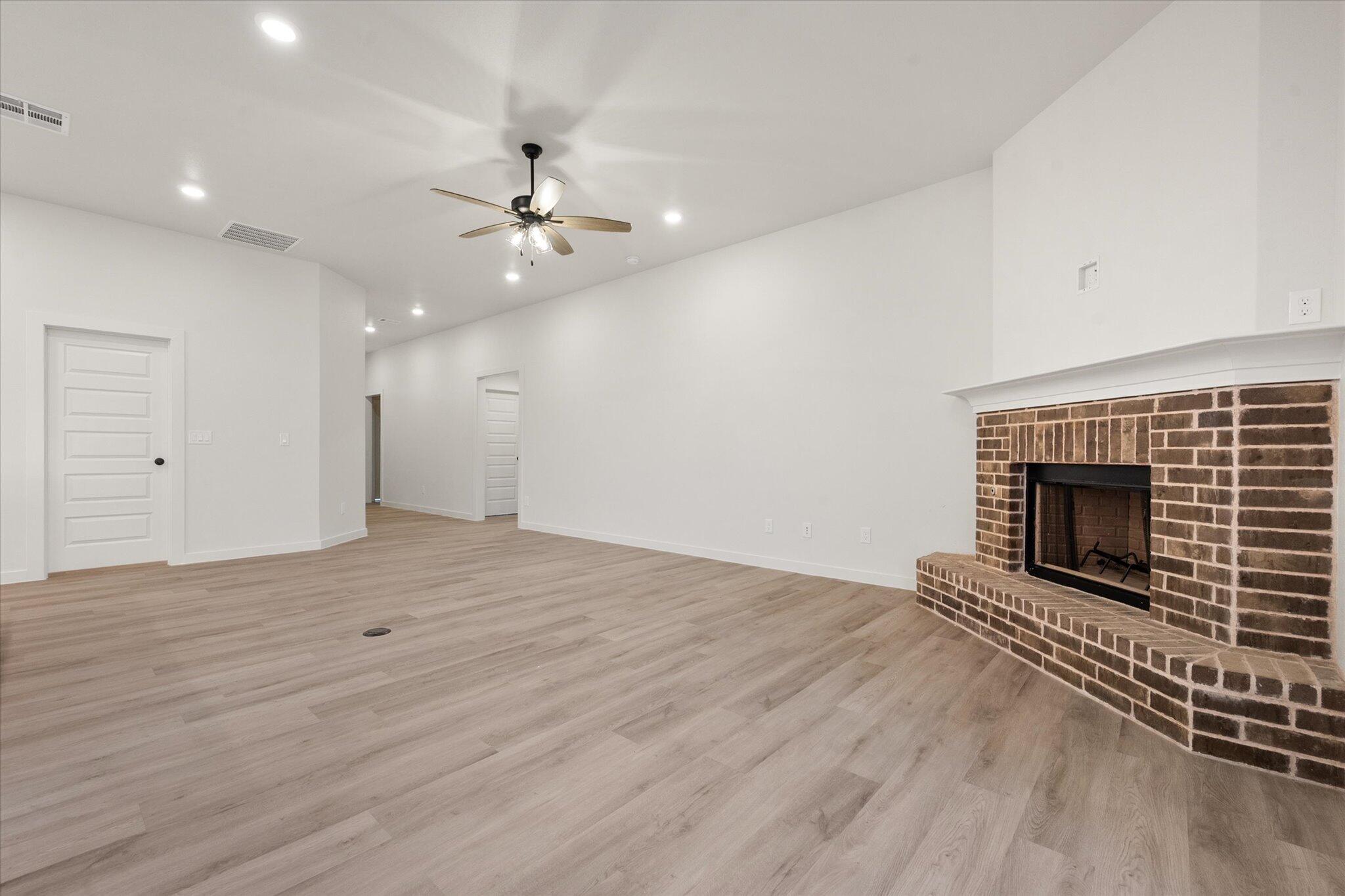 7004 56th Street Lubbock, TX 79407 - Photo 5 of 24 15-7004 56th_6168