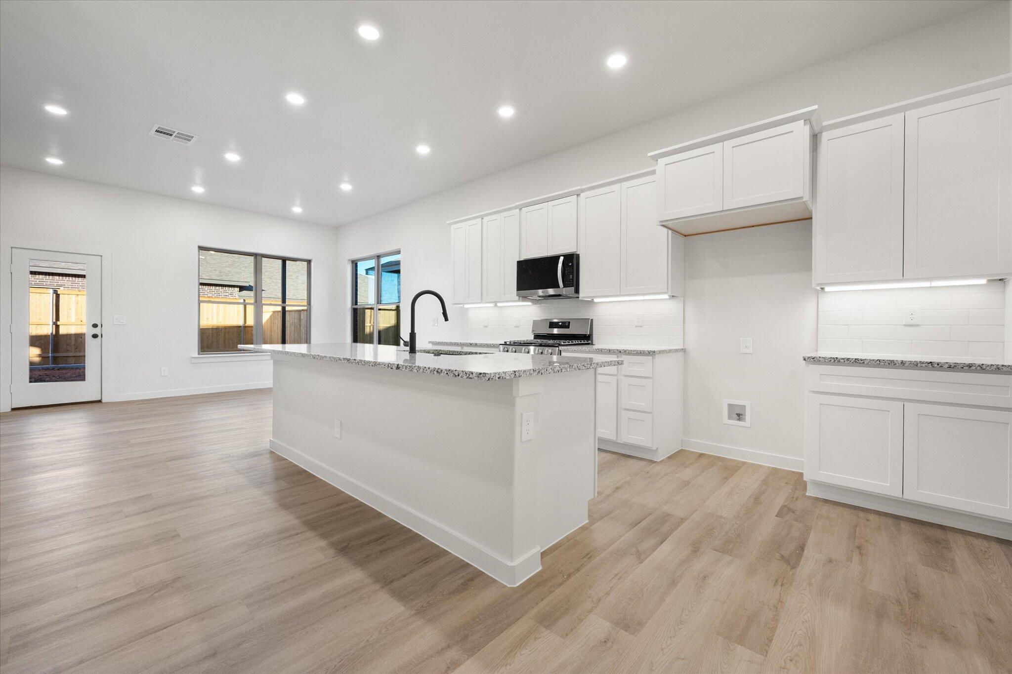 7004 56th Street Lubbock, TX 79407 - Photo 9 of 24 09-7004 56th_6138